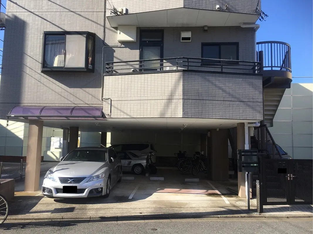 足立区千住宮元町　月極駐車場